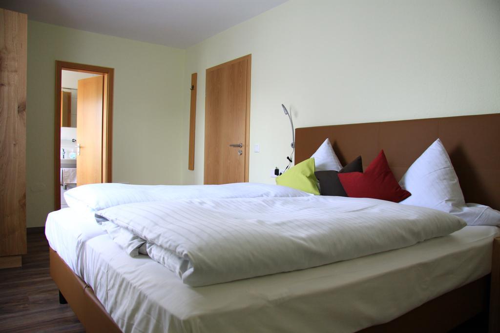 Hotel Garni Vier Jahreszeiten Bad Füssing Esterno foto
