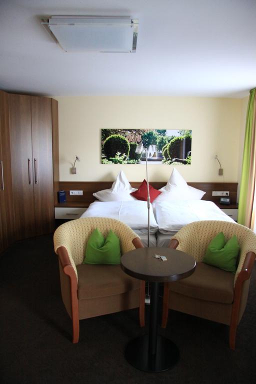 Hotel Garni Vier Jahreszeiten Bad Füssing Esterno foto